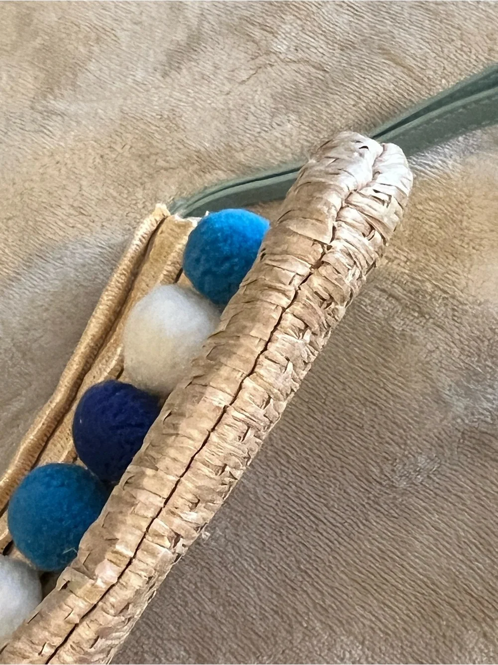 Aloha Straw Pom Pom Zip Pouch in Teal and Natural Clutch